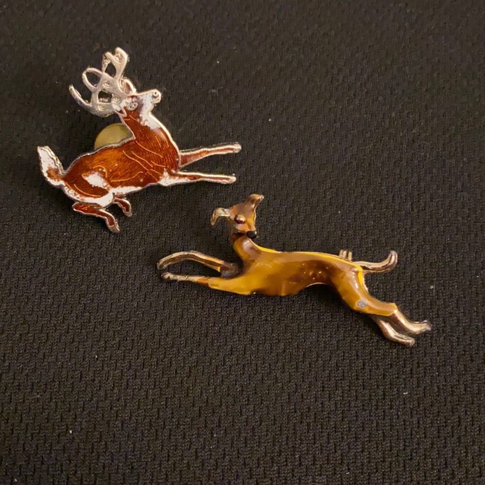 2 vintage Brooches -dog and reindeer